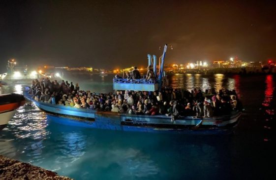 Lampedusa-sbarco migranti