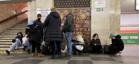 Sfollati in metropolitana