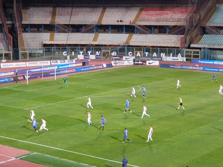 Calcio Catania / Profondo Rosso: Asta deserta e sconfitta contro il Picerno