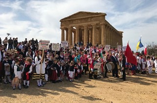 Agrigento sagra mandorlo in fiore