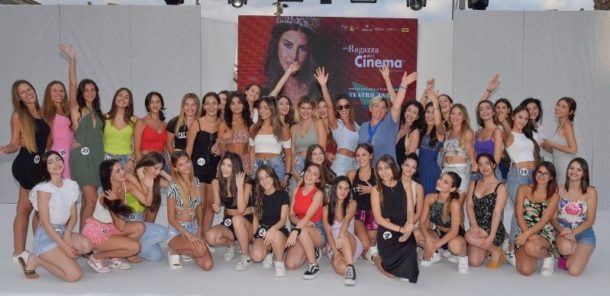 ragazza per il cinema