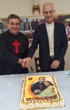 fratel Carlo e il vescovo Raspanti