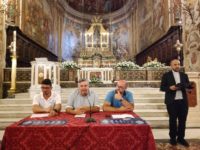 Dario Nicotra, can Alessandro Di Stefano, Fabio Grippaldi e in piedi don Arturo Grasso