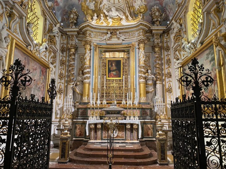 Pellegrinaggio / Da Moio della Civitella ad Acireale per pregare la comune patrona Santa Venera