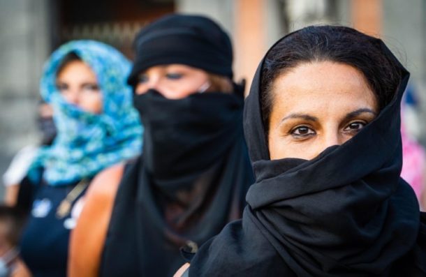 Iran / Quali sono le radici degli scontri tra donne e polizia?