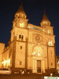 acireale libro duomo facciata