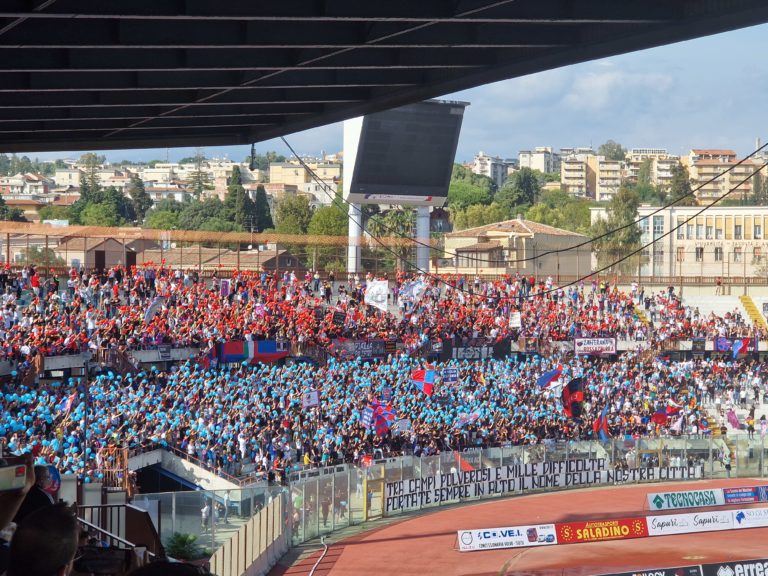 Calcio Catania / I rossazzurri travolgono il Castrovillari