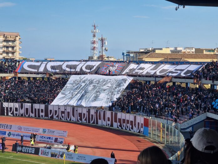 La Curva Sud omaggia Ciccio Famoso
