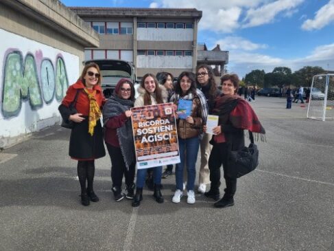 docente Concetta Di Gregorio e studenti