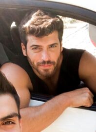 Can Yaman Turco Italia