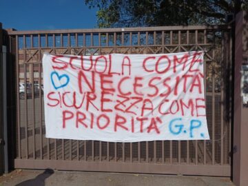 striscione proteste sicurezza
