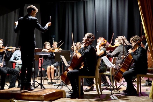 Domenico Famà dirige l'orchestra Orfeo