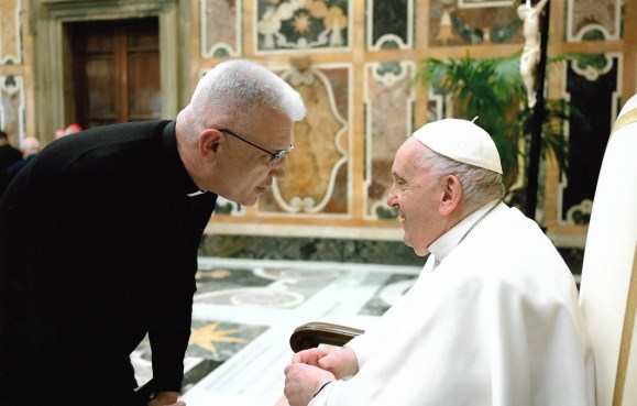 Don Mario Arezzi e papa Francesco