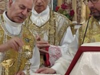 Don Giorgio Balestrieri vescovo Raspanti e don Sebastiano Battiato