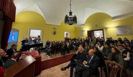 Pubblico alla presentazione del libro su Enzo Trantino