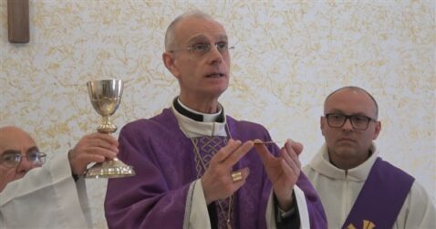 vescovo Raspanti presenta messaggio per quaresima