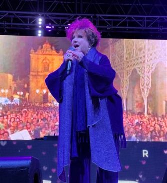 Orietta Berti al carnevale di Acireale