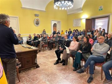 presentazione mese della cultura, pubblico in sala