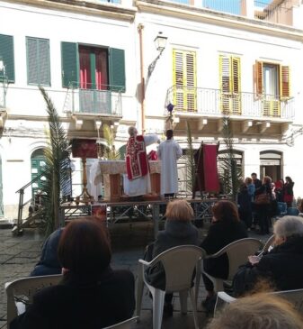 Acireale, messa all'aperto a san Michele