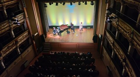 Piazza Armerina, pubblico al teatro Garibaldi