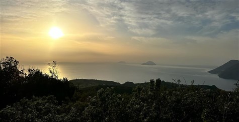 tramonto alle isole Eolie