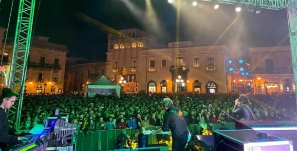 Festa dei fiori con Le Vibrazioni