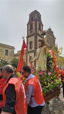 Gesù esce dalla Cattedrale