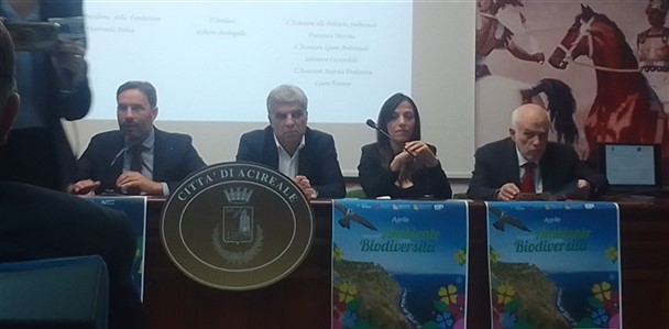 presentazione aprile dedicato alla cura dell'ambiente