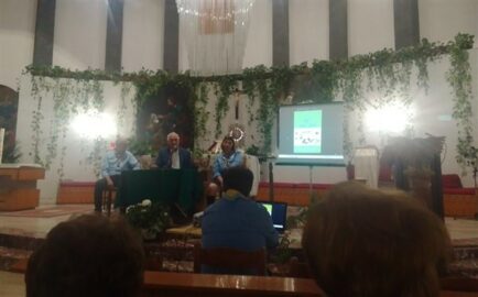il prof Leotta presenta libro sugli scout di Acireale