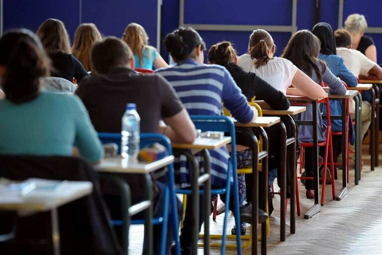 Maturità / Il vescovo Raspanti: “giovani coraggiosi e consapevoli”