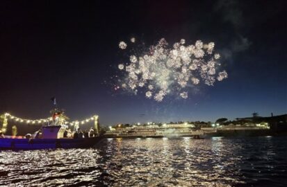 fuochi d'artificio a mare