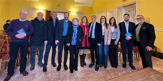 Dacia Maraini col sindaco e la Giunta di Acireale