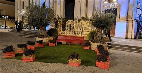 Aci Sant'Antonio in love La panchina