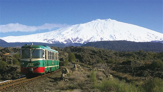 Tour treno dei vini dell'Etna