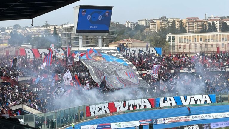 Calcio Catania / Pareggio a reti inviolate contro il Crotone