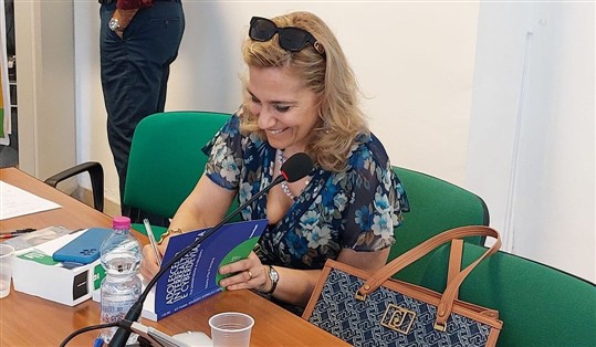 Libri / “Adolescenti, interrealtà e cyberdevianza” di Maria Pia Fontana. Formare i giovani nell’epoca della rivoluzione digitale