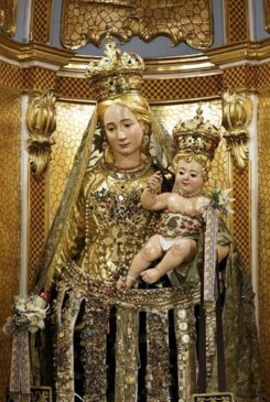 Una bella immagine della Madonna del Monte Carmelo