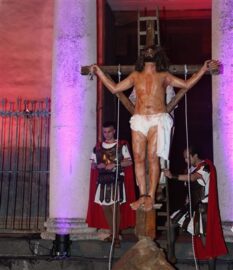 Via crucis Crocifissione