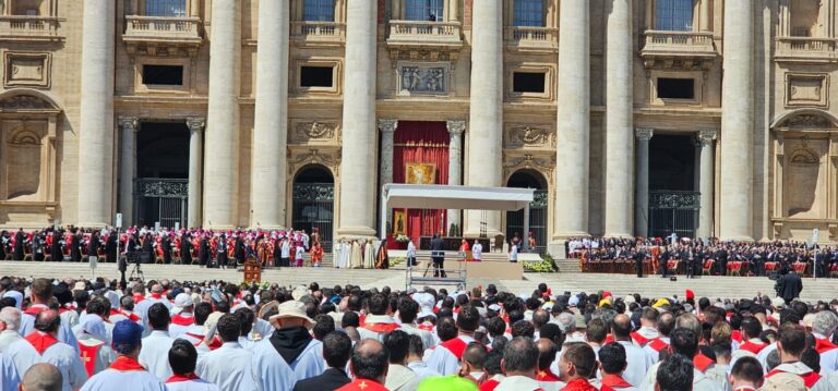 Papa Francesco / L’ultimo saluto al Pontefice che ha spostato i confini del mondo