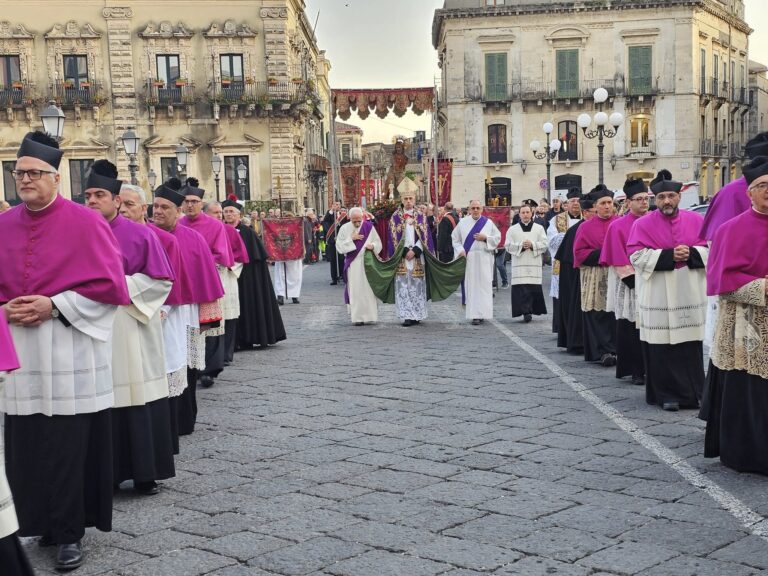Riti di Pasqua / Cristo alla colonna. Si rinnova ad Acireale un’antica tradizione di fede