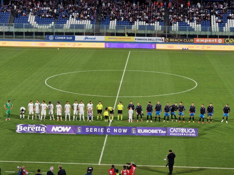 Calcio Catania / Tre gol al Giugliano e accesso al secondo turno dei playoff
