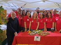 Comitato organizzatore con il parroco don Sinitò