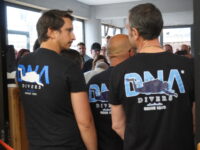 logo diving