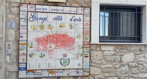 Gangi planimetria maiolicata