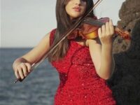 Karola Fichera cantante violinista