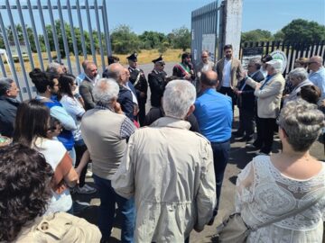 La folla intervenuta