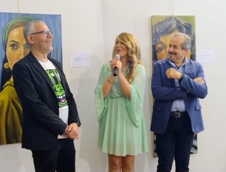 Angelo Giueni Oltre il Volto Dentro l'Anima Acireale mostra d'arte