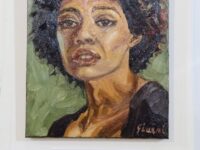 Ritratto donna ricci Angelo Giueni mostra d’arte Acireale