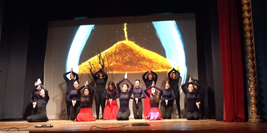 Teatro scolastico istituto Rodari