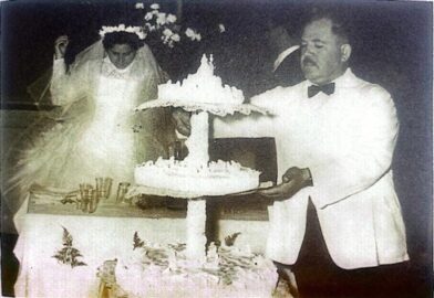 Don Peppino Di Bartolo e una sua creazione